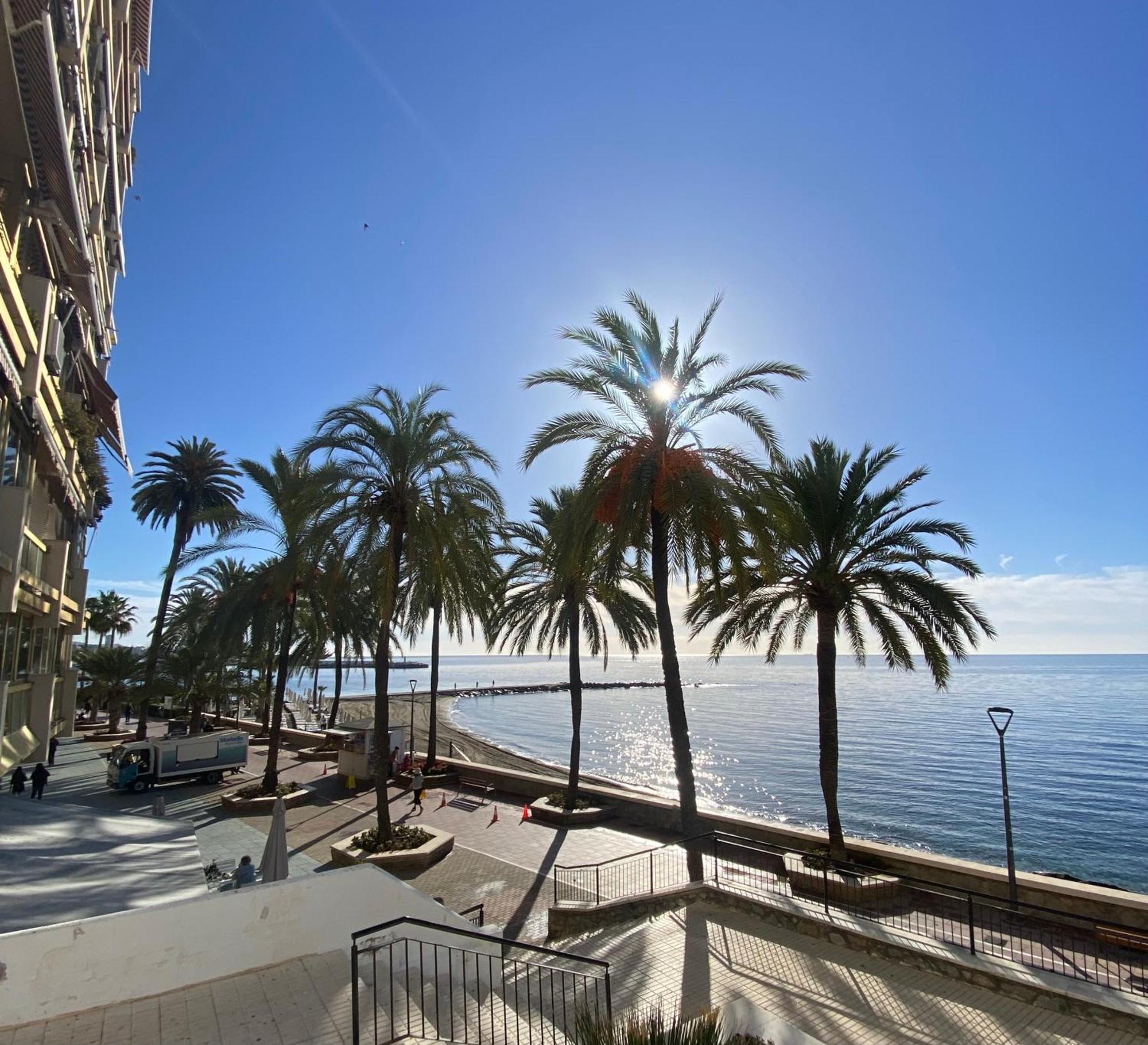 Marbella Beachfront Edificio Mayoral Primera Linea De Playa Y Centro Ciudad Con Barco Opcional Dış mekan fotoğraf