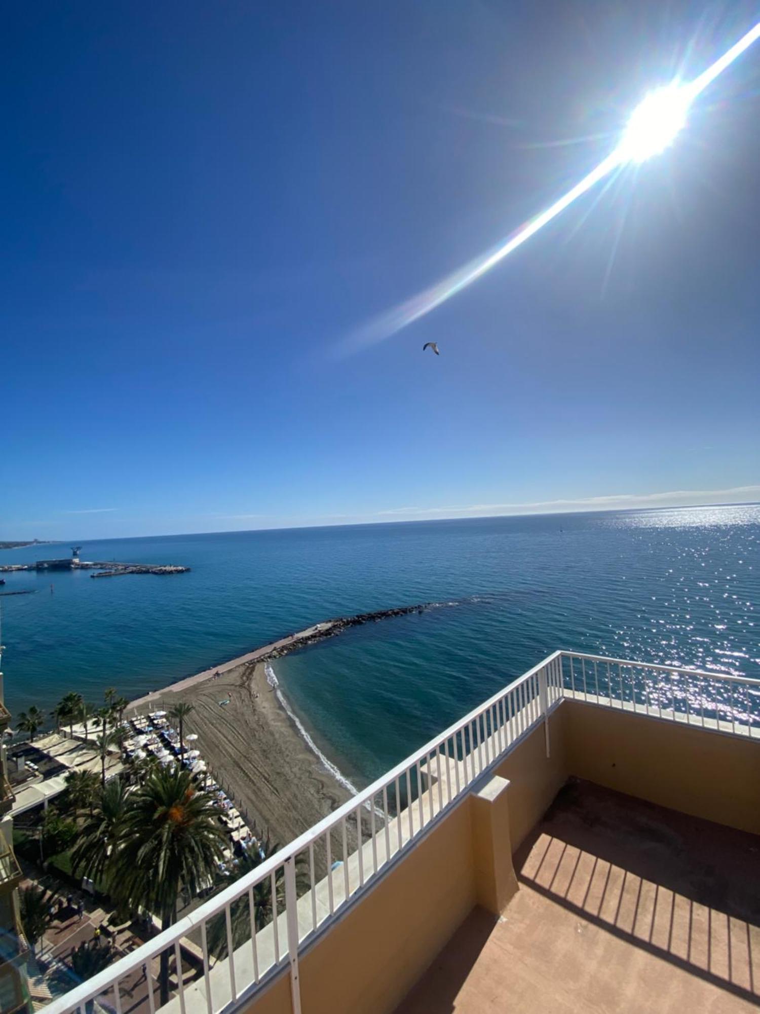 Marbella Beachfront Edificio Mayoral Primera Linea De Playa Y Centro Ciudad Con Barco Opcional Dış mekan fotoğraf