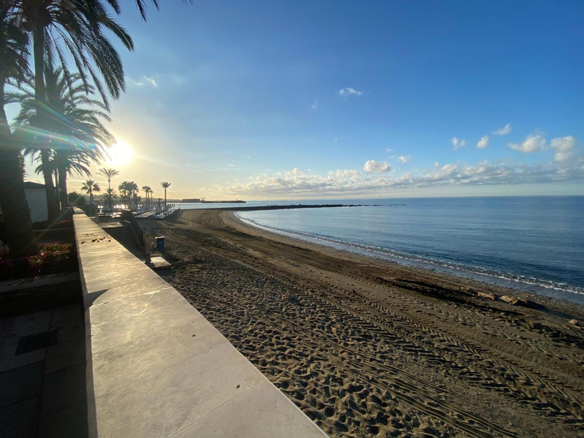 Marbella Beachfront Edificio Mayoral Primera Linea De Playa Y Centro Ciudad Con Barco Opcional Dış mekan fotoğraf